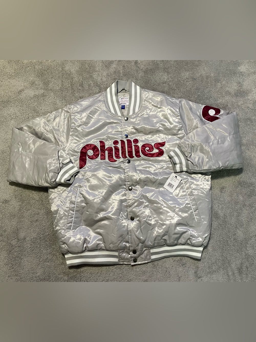 G-III Philadelphia Phillies Satin Varsity Jacket Mens XL Silver Gray Quilted New